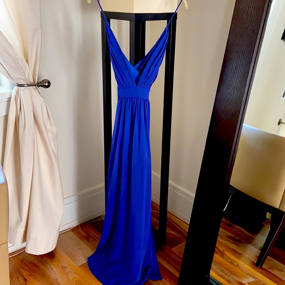 Gorgeous dress !!!’ Blue size small !!  Like new !